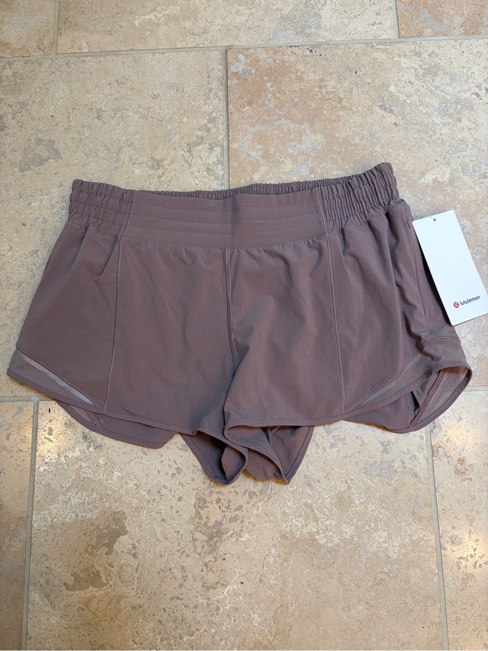 Lululemon women’s Hotty Hot HR Short 2.5” Lined